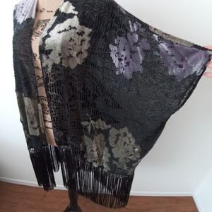 Urban Outfitters Burnout Velvet Floral Kimono Jacket